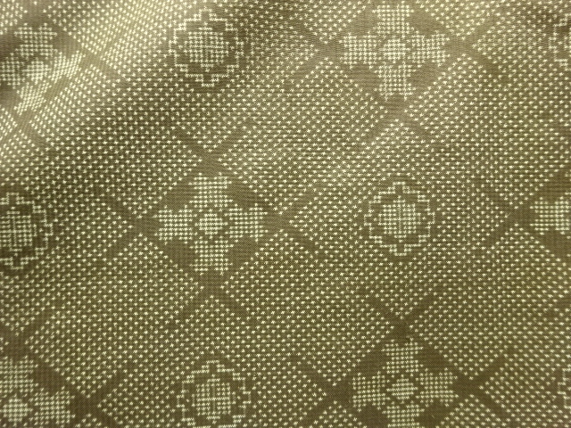  抽象模様織り出し本場泥大島紬着物(5マルキ)